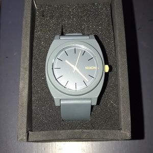 Nixon Watch